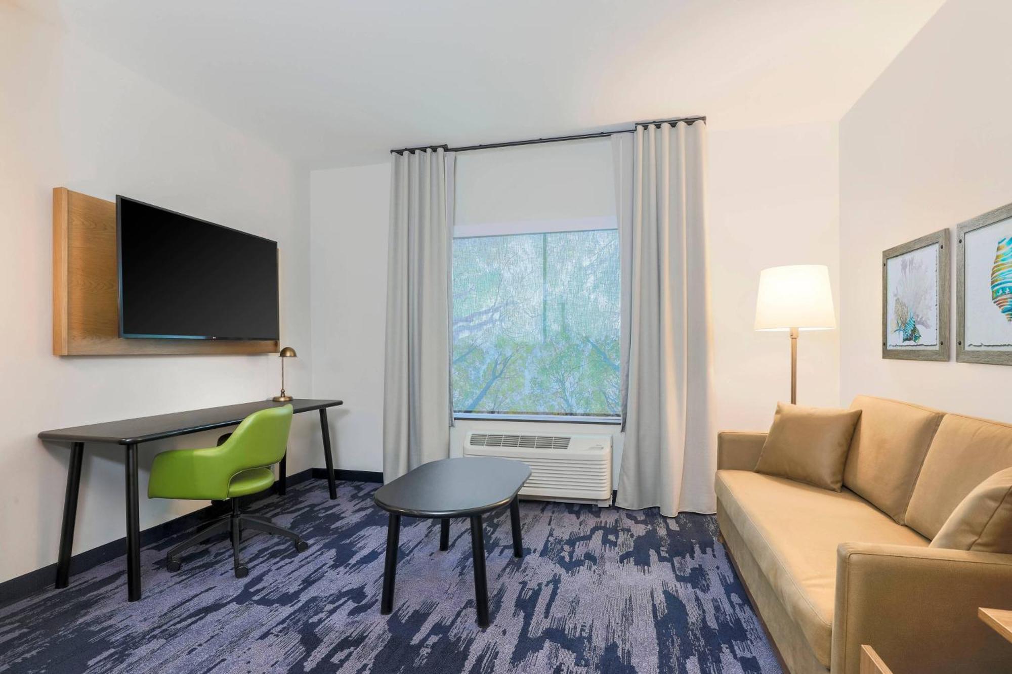 Fairfield By Marriott Inn & Suites Cape Coral North Fort Myers Exterior foto